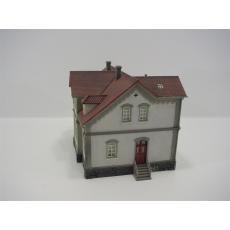 Fertigmodell "Siedlungshaus" aus Pola Bausatz 143
