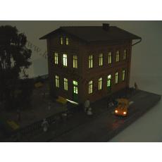 Diorama "Schule" mit beleuchtetem Auto