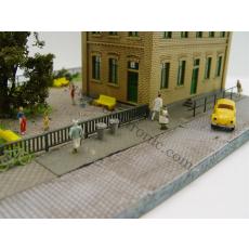Diorama "Schule" mit beleuchtetem Auto