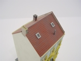 Fertigmodell "Stadthaus mit Erker" aus Kibri Bausatz
