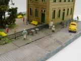 Diorama "Schule" mit beleuchtetem Auto