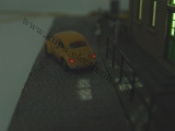 Diorama "Schule" mit beleuchtetem Auto