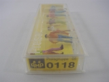 HO 10118 gehende Passanten